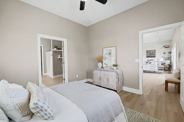 724 N Redbud Ave, Valley Center, KS 67147