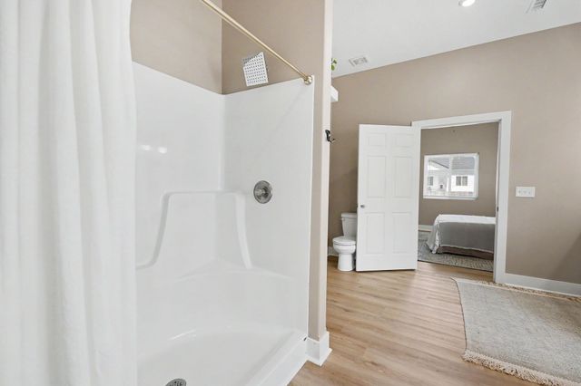 724 N Redbud Ave, Valley Center, KS 67147