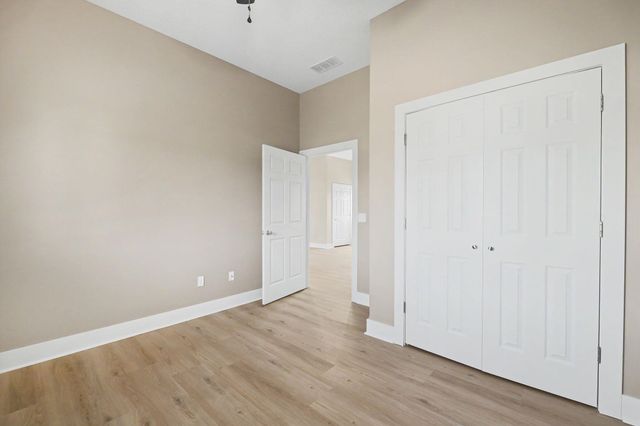 724 N Redbud Ave, Valley Center, KS 67147