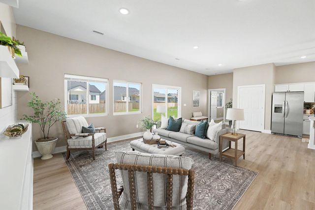 724 N Redbud Ave, Valley Center, KS 67147