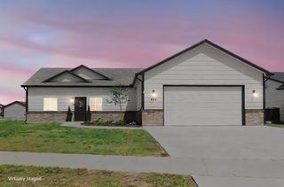 724 N Redbud Ave, Valley Center, KS 67147