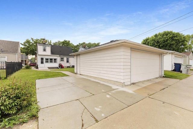 3834 S 14th STREET, Milwaukee, WI 53221