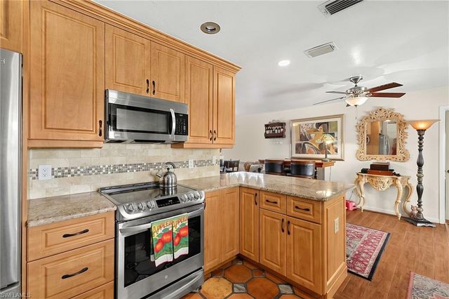 1206 NW 11th TER, Cape Coral, FL 33993