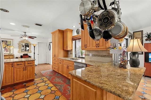 1206 NW 11th TER, Cape Coral, FL 33993