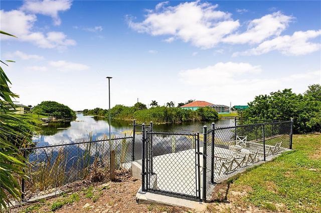 1206 NW 11th TER, Cape Coral, FL 33993