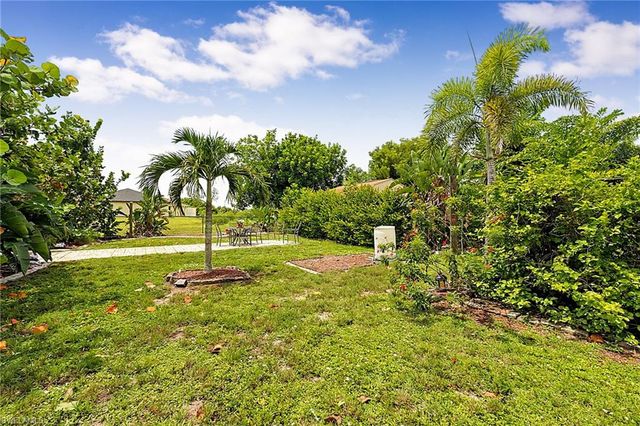 1206 NW 11th TER, Cape Coral, FL 33993