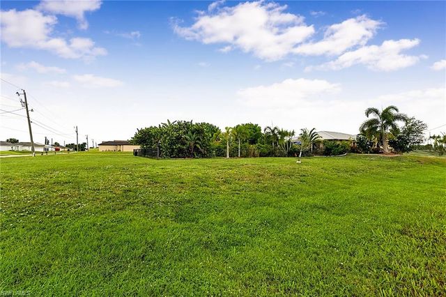 1206 NW 11th TER, Cape Coral, FL 33993
