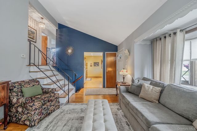 312 W 16th Street, Deer Park, NY 11729