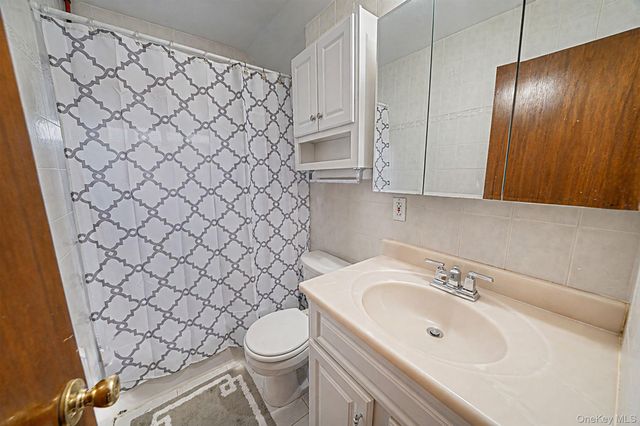 312 W 16th Street, Deer Park, NY 11729