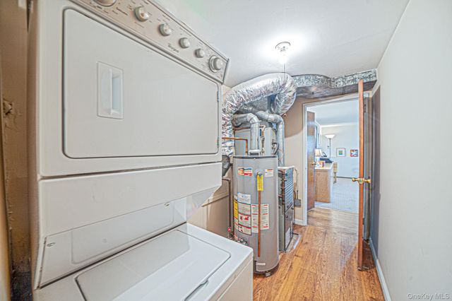 312 W 16th Street, Deer Park, NY 11729