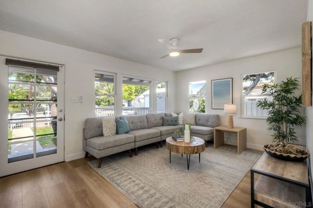 1027-29 Knowles Ave, Carlsbad, CA 92008