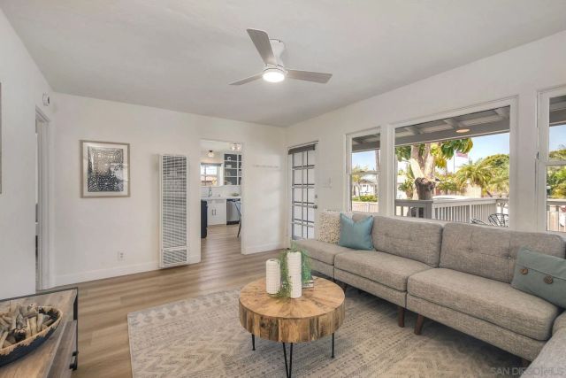 1027-29 Knowles Ave, Carlsbad, CA 92008