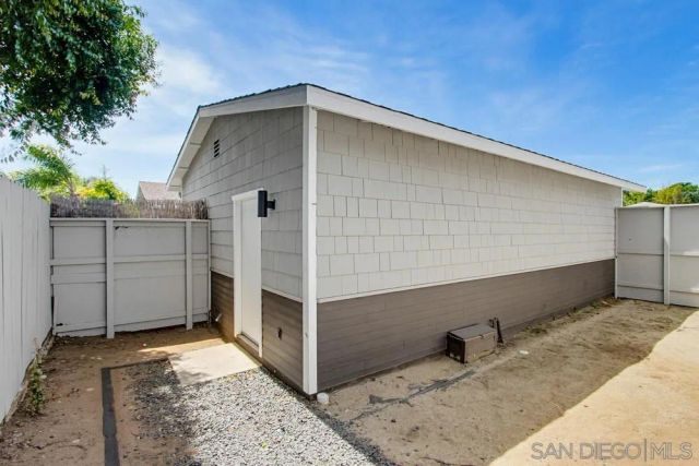 1027-29 Knowles Ave, Carlsbad, CA 92008