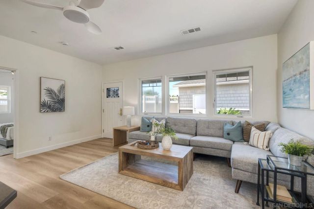 1027-29 Knowles Ave, Carlsbad, CA 92008