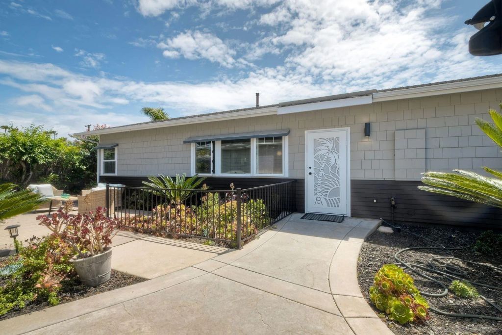 1027-29 Knowles Ave, Carlsbad, CA 92008