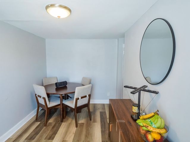 17 Lombard St, Springfield, MA 01105
