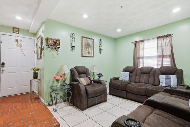 2604 Burning Tree Lane, Irving, TX 75062