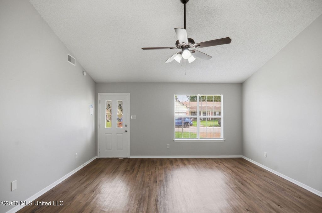 2664 Waverly Drive, Horn Lake, MS 38637 — photo 4