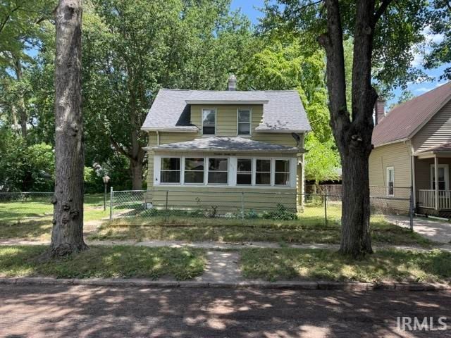 1922 Leer Street, South Bend, IN 46613