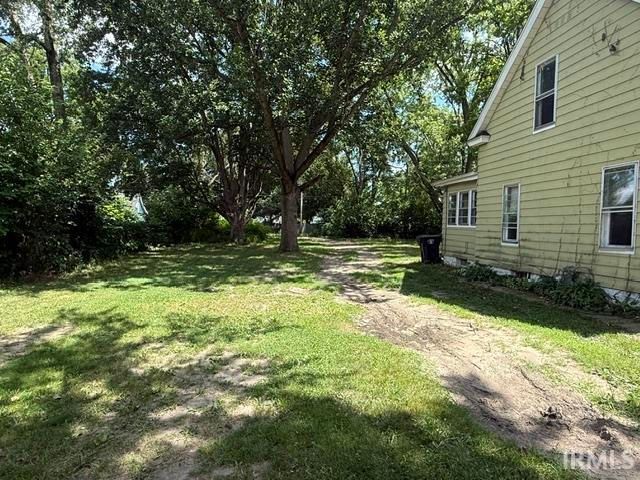 1922 Leer Street, South Bend, IN 46613