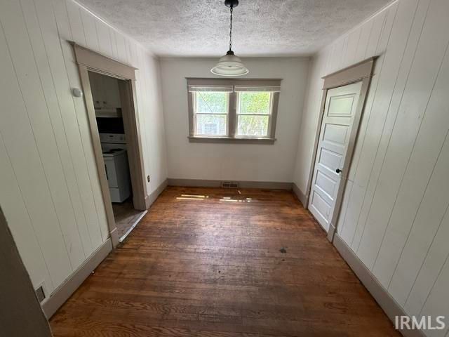 1922 Leer Street, South Bend, IN 46613
