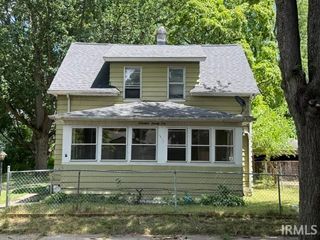 1922 Leer Street, South Bend, IN 46613