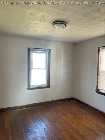 521 21st Street, Dunbar, WV 25064