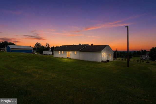 2029 HOFFMANSVILLE RD, Frederick, PA 19435