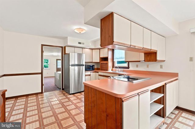 2029 HOFFMANSVILLE RD, Frederick, PA 19435