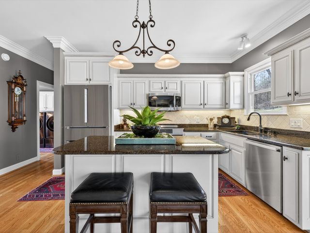 9450 Foothills Ct, Brentwood, TN 37027