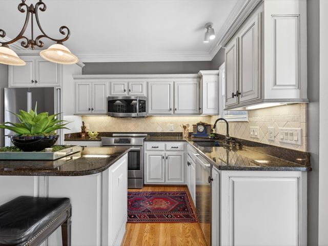 9450 Foothills Ct, Brentwood, TN 37027