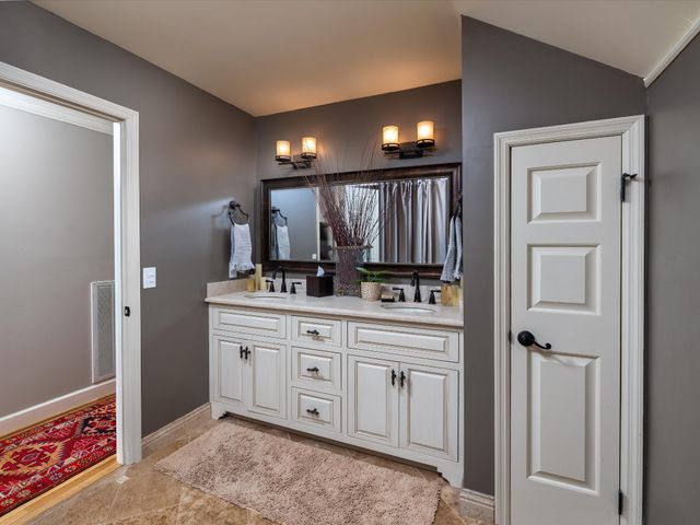 9450 Foothills Ct, Brentwood, TN 37027