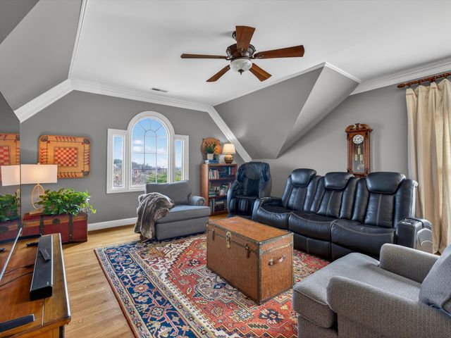 9450 Foothills Ct, Brentwood, TN 37027