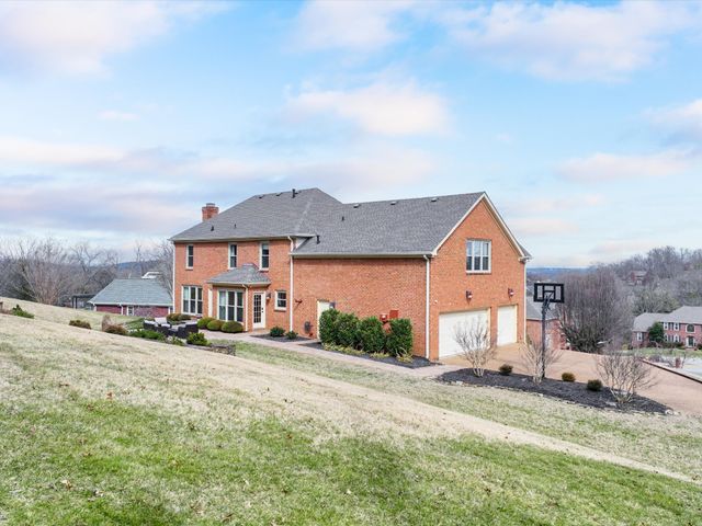 9450 Foothills Ct, Brentwood, TN 37027