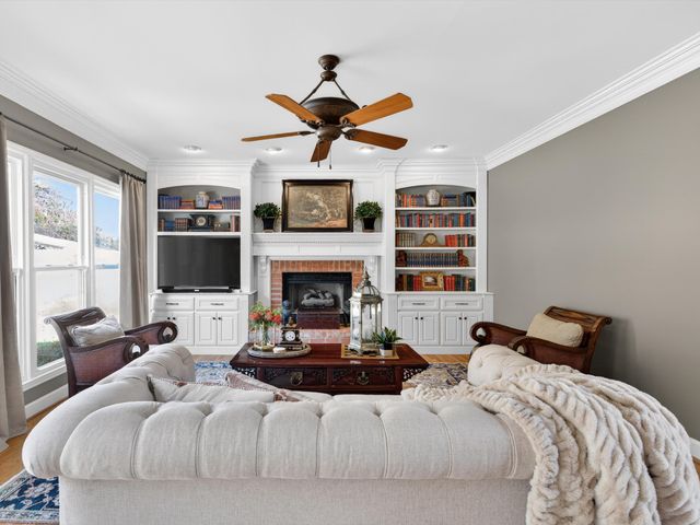 9450 Foothills Ct, Brentwood, TN 37027