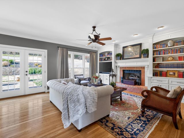 9450 Foothills Ct, Brentwood, TN 37027