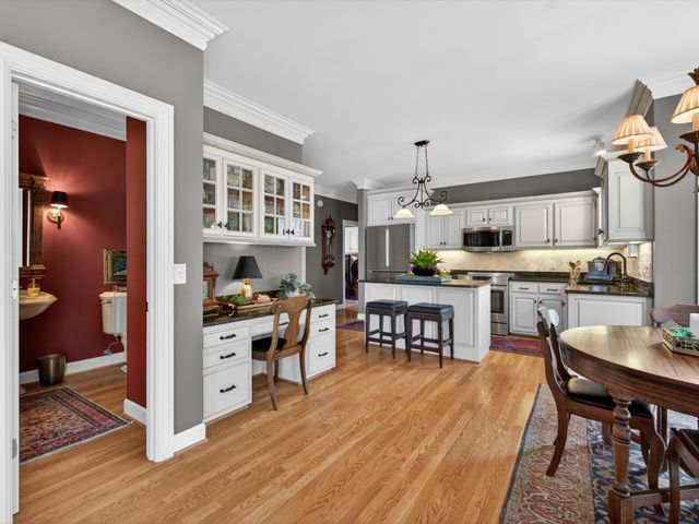 9450 Foothills Ct, Brentwood, TN 37027