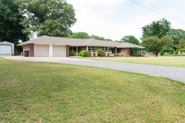 402 W Hoyle, Hazen, AR 72064