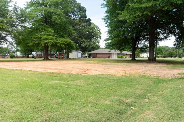 402 W Hoyle, Hazen, AR 72064