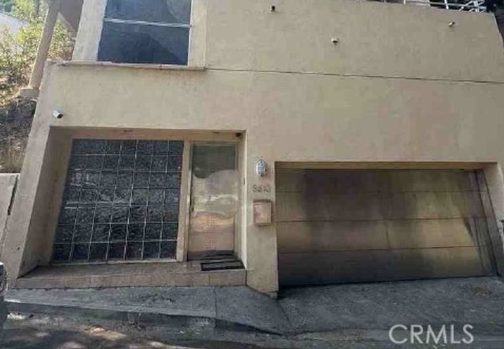 8613 FRANKLIN Avenue, Los Angeles, CA 90069