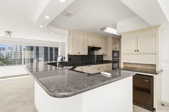 2547 Ala Wai Boulevard 1001, Honolulu, HI 96815