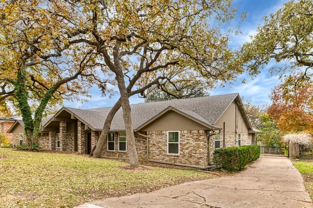 5624 Charlott Street, Fort Worth, TX 76112