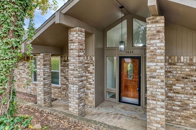 5624 Charlott Street, Fort Worth, TX 76112