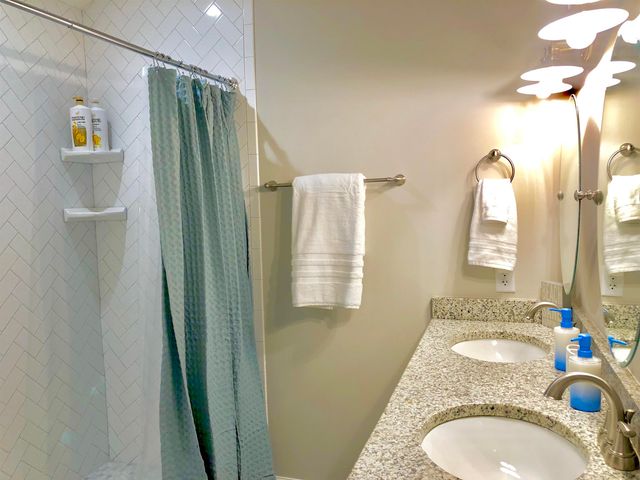 3877 Laurel St, St Augustine, FL 32084