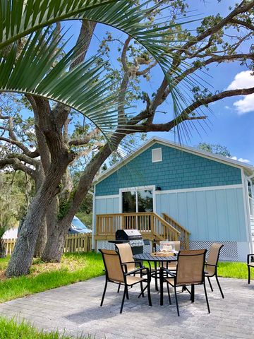 3877 Laurel St, St Augustine, FL 32084