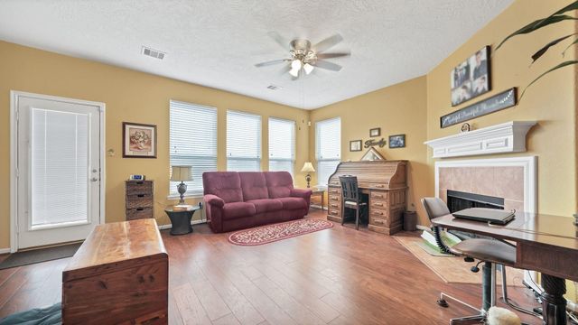 692 Casual Lane, League City, TX 77573