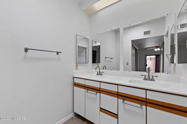 3362 N Carrywood Drive, Tucson, AZ 85712