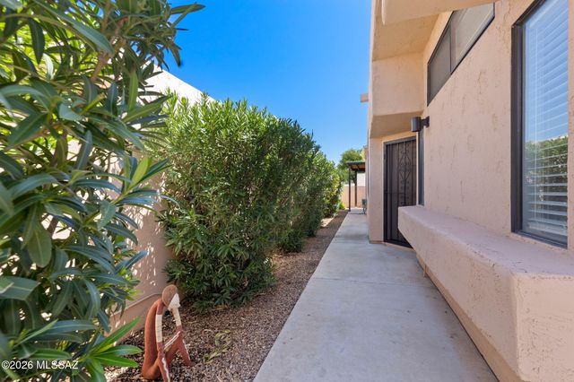 3362 N Carrywood Drive, Tucson, AZ 85712
