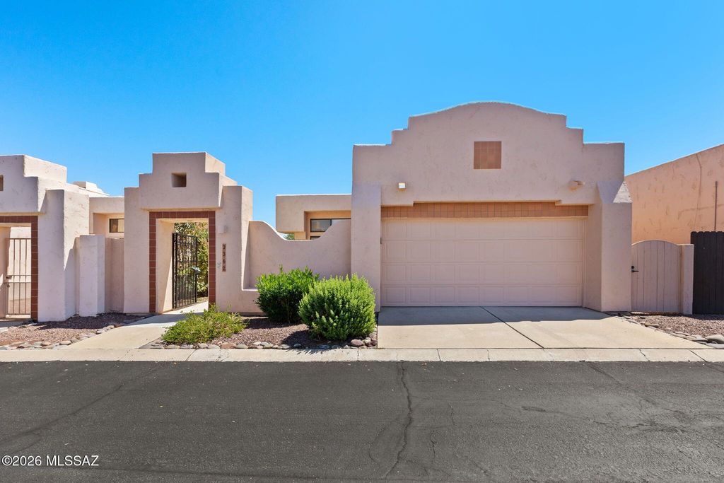 3362 N Carrywood Drive, Tucson, AZ 85712