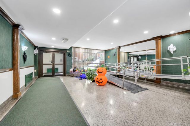 102-55 67 Drive 4A, Forest Hills, NY 11375